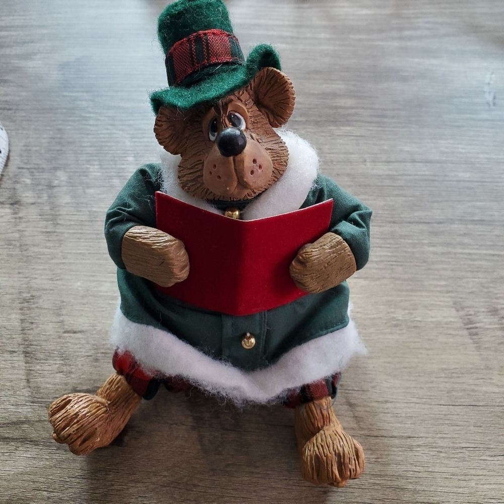 Russ Berrie Christmas caroling bear plush Toy Decor
